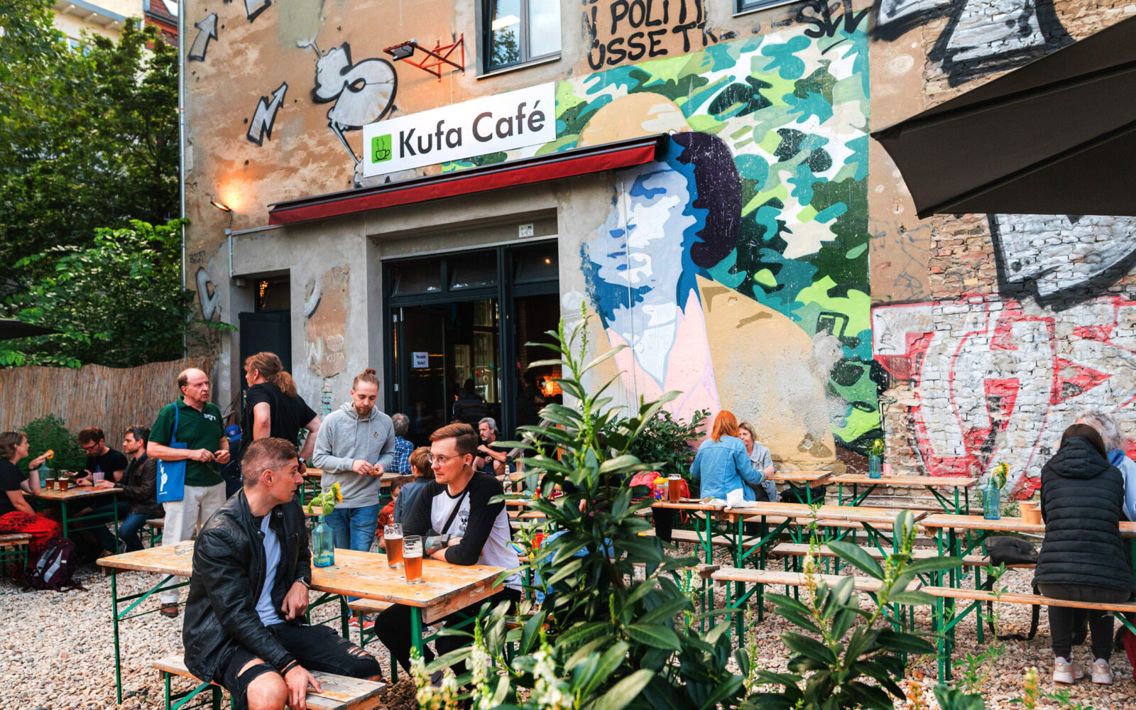 Kufa Café Terrasse